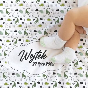 Pudełko prezentowe w kraftowym stylu pozwoli podarować prezenty w elegancki sposób. Kocyk bardzo elegancko prezentuje się w pudełku.