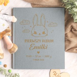 Album personalizowany dla dziecka na narodziny.