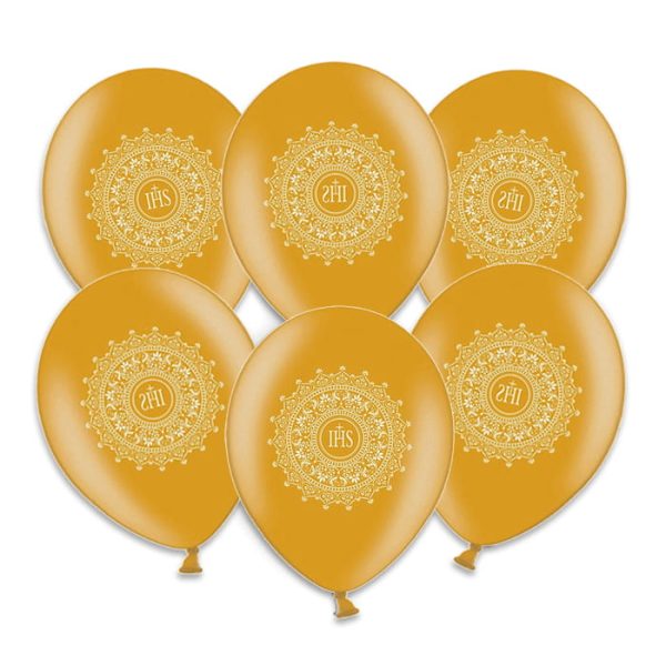 Złote, lateksowe balony dekoracyjne na Komunię Świętą do dekoracji sali.
