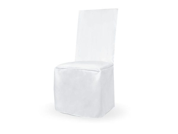 Pokrowiec na krzesło w kolorze białym, zrobiony z satynowego, matowego materiału. Idealnie pokrywający całe krzesło, dając elegancki efekt.