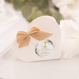 Ozdobne pudełeczka w kształcie serca na upominki komunijne dla gości
