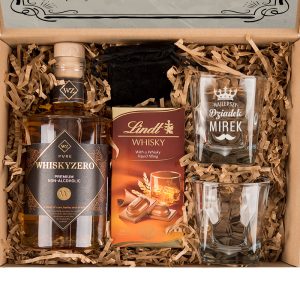 Zestaw prezentowy dla dziadka z whisky oraz słodkościami i personalizowanymi szklankami na whisky