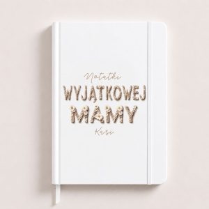 Notatnik z napisem "Wyjątkowej Mamy Kasi" w ozdobnym stylu. Biała okładka z prostym designem.