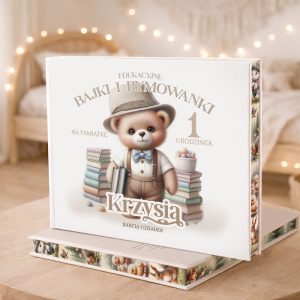 Książka dla dzieci "Bajki i Rymowanki" z pluszowym misiem na okładce, dedykowana na pierwsze urodziny.