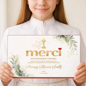 Dziewczynka w białej szacie trzyma dyplom z napisem "merci" oraz dedykacją dla dziadków, z motywem roślinnym.