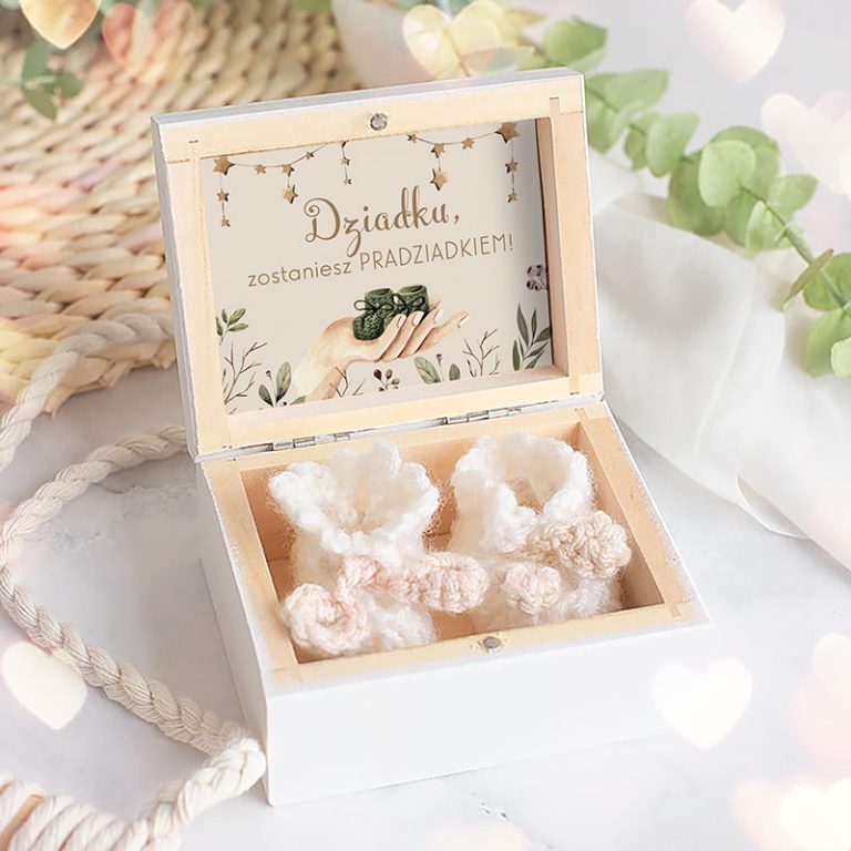 Jak w wyjątkowy sposób poinformować o ciąży pradziadków?