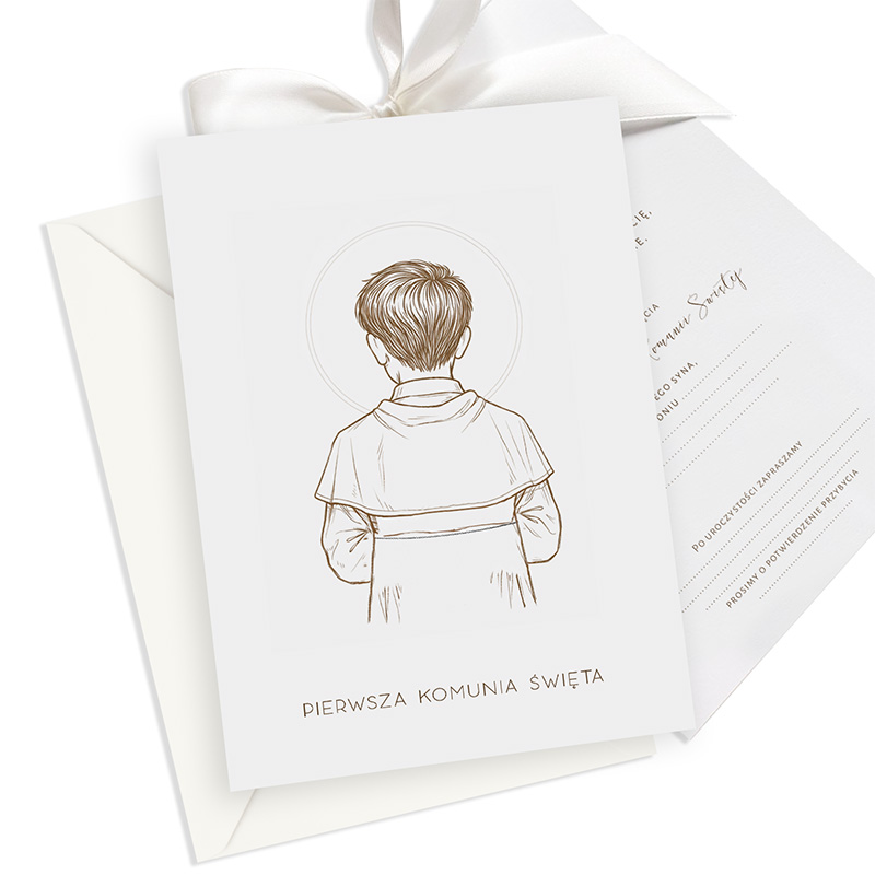 Kartka z ilustracją chłopca odwróconego tyłem, w białej szacie komunistycznej, z aureolą nad głową. Na dole napis 'Pierwsza Komunia Święta'.