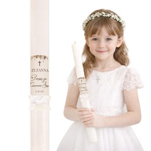 personalizowana-swieca-komunijna-w-bezlowych-odcieniach.jpg Świeca komunijna w stylu boho z imieniem dziecka