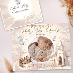 PUZZLE-Ze-Zdjeciem-Podziekowanie-chlopca-dla-ojca-chrzestnego Puzzle z podziękowaniem z motywem kościoła, w środku zdjęcie dziecka z pluszowym misiem i bucikami.