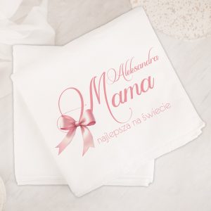recznik-na-dzien-mamy.jpg Ręcznik z napisem "Mama najlepsza na świecie" oraz imieniem z różową kokardą.