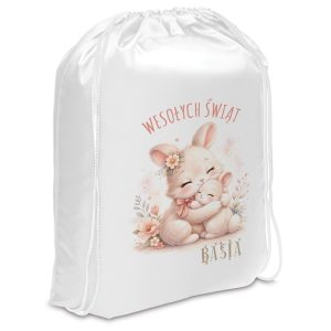 Biały worek z nadrukiem przedstawiającym zająca i króliczka, otoczone kwiatami, z napisem "Wesołych Świąt" i imieniem dziecka.