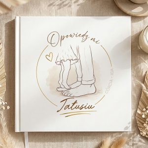 Ilustracja przedstawiająca okładkę książki z napisem "Opowiedz mi, Tatusiu", z rysunkiem stóp dorosłego i dziecka oraz serduszkiem.