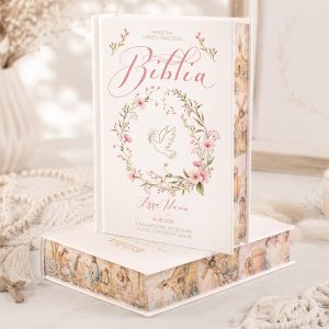 Personalizowana Biblia z kolorowym brzegiem na Chrzest dziewczynki, elegancki prezent z imieniem i datą Chrztu.
