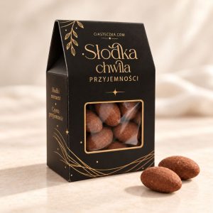 Migdały w czekoladzie z cynamonem w pudełku z okienkiem na prezent.